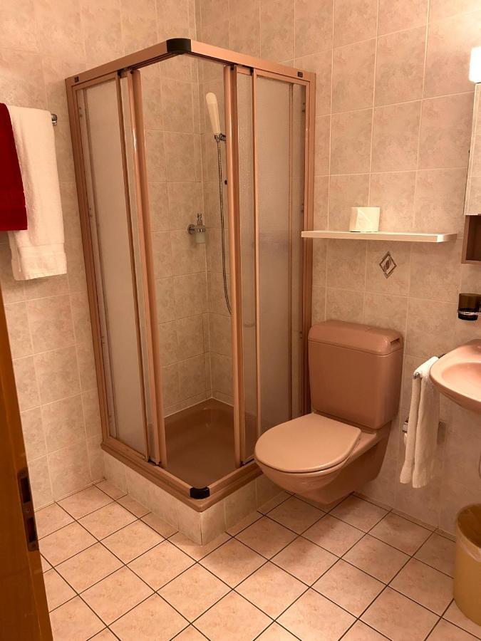 Hotel Edirol Vouvry Екстер'єр фото